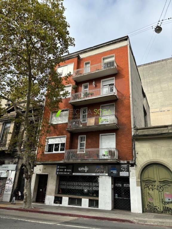 Oficina Sosa - Mercedes y Rondeau ampllio apartamneto de 3