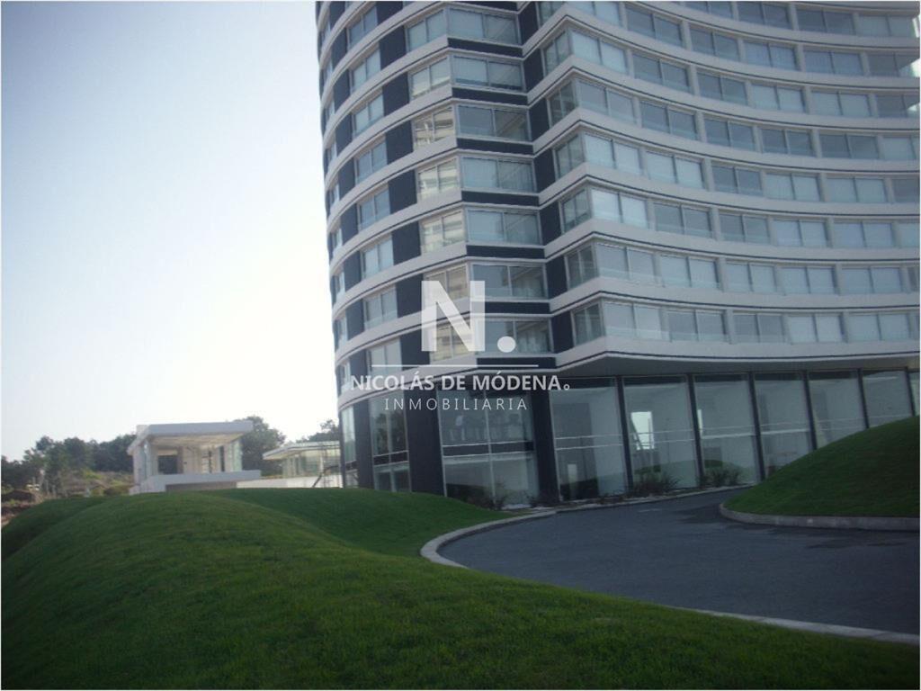 Vende apartamento en Tiburon III, Playa Brava,