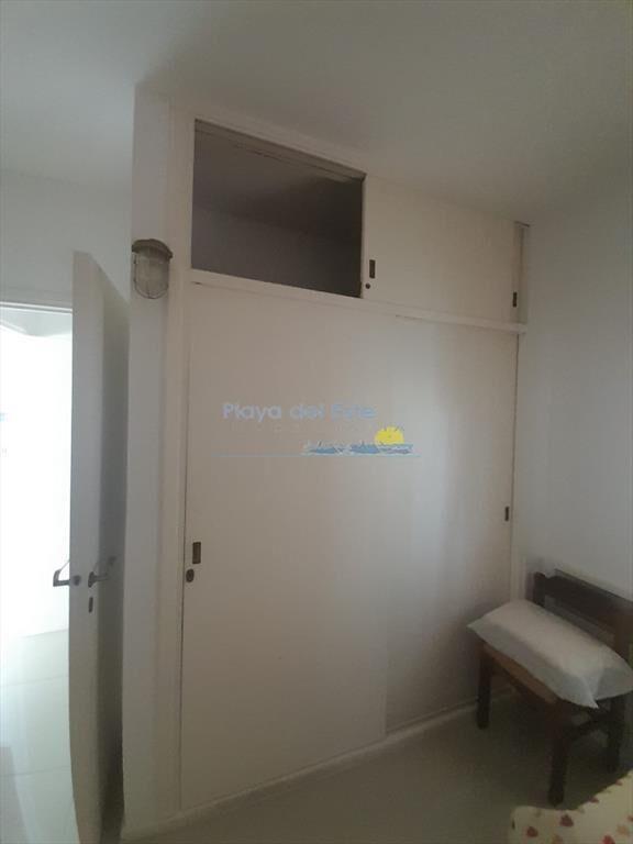Apartamento de 2 dormitorios en Venta en Punta ,