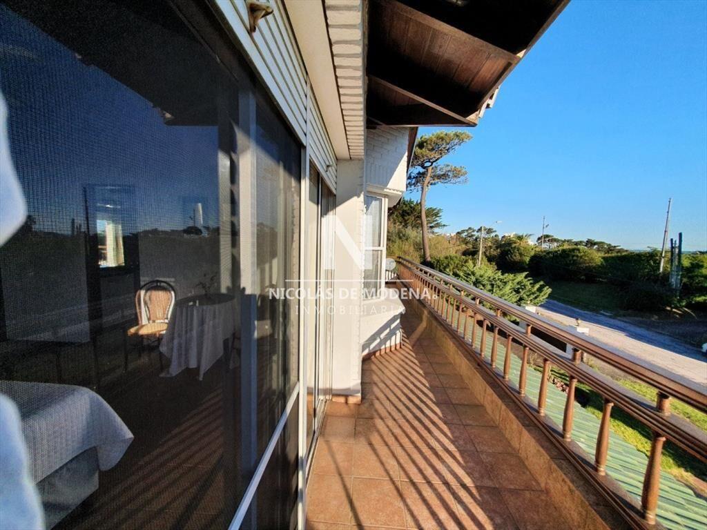 Venta de Casa 4 DORMITORIOS en Playa Mansa, Punta