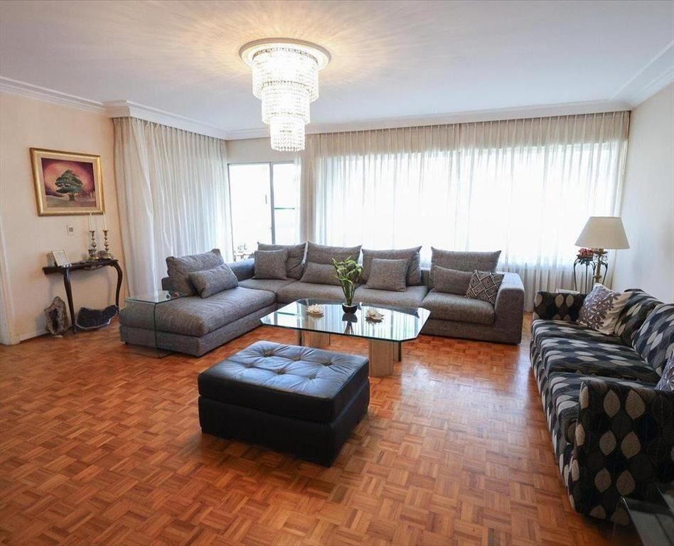 Venta Apartamento 4 dormitorios c/ 2 garajes Punta Carretas