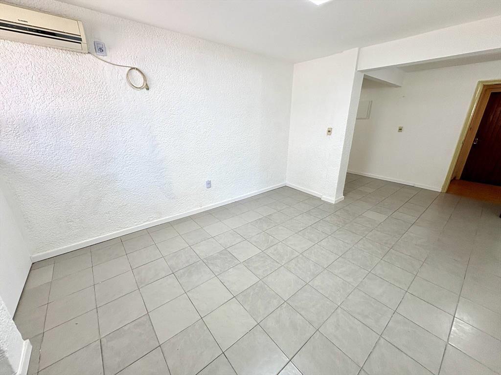 Venta de Apartamento con 2 dormitorios y patio en Cordón. CO