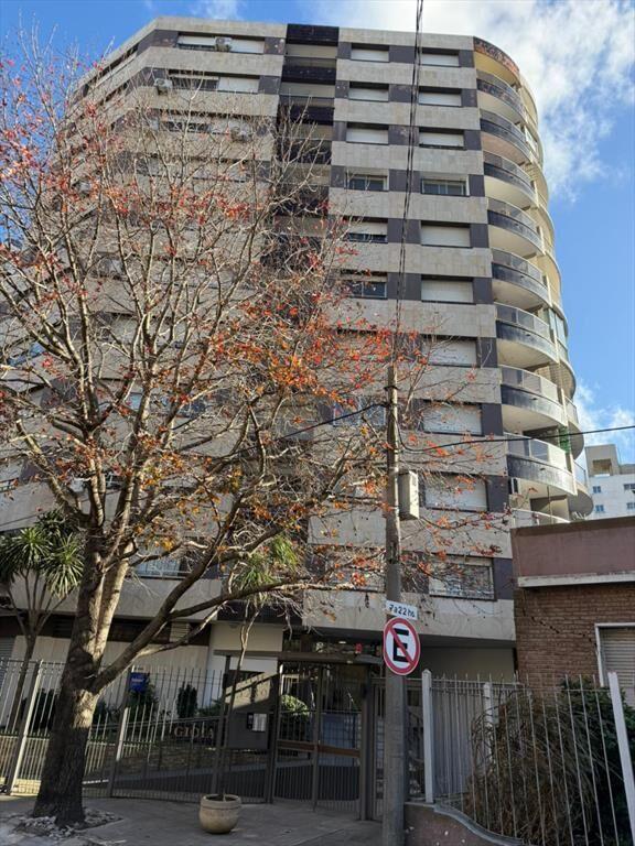 Alquiler apartamento 2 dorm en Pocitos, prox. a Rambla