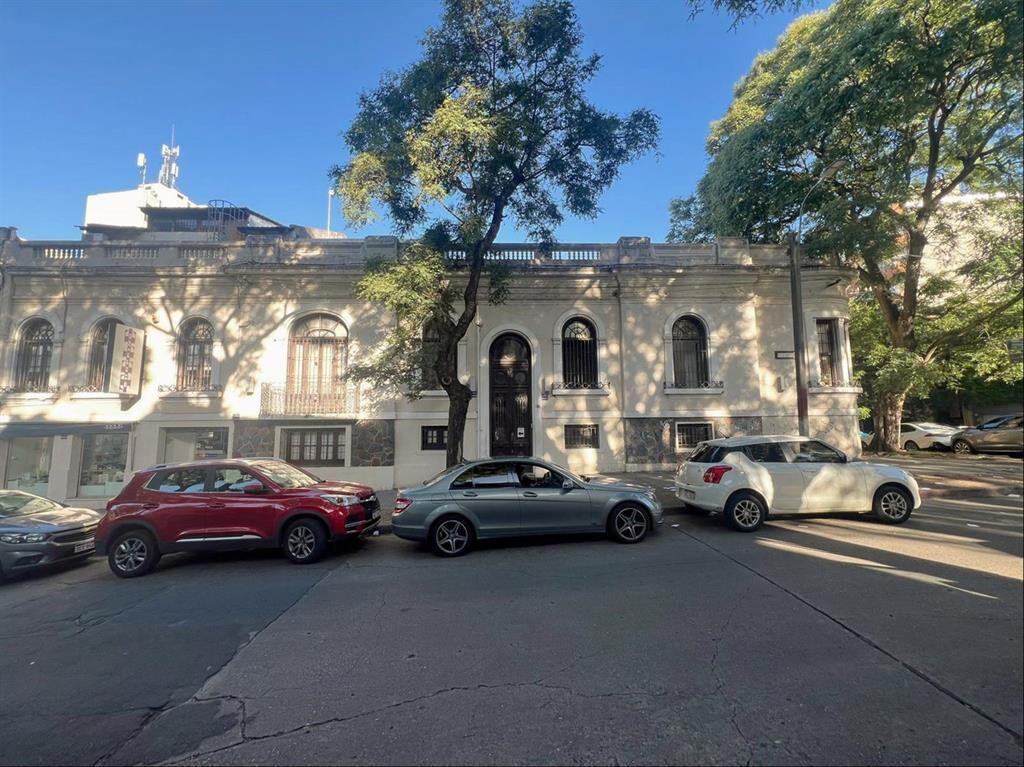 Alquiler espectacular casa de 900m2 ideal empresa