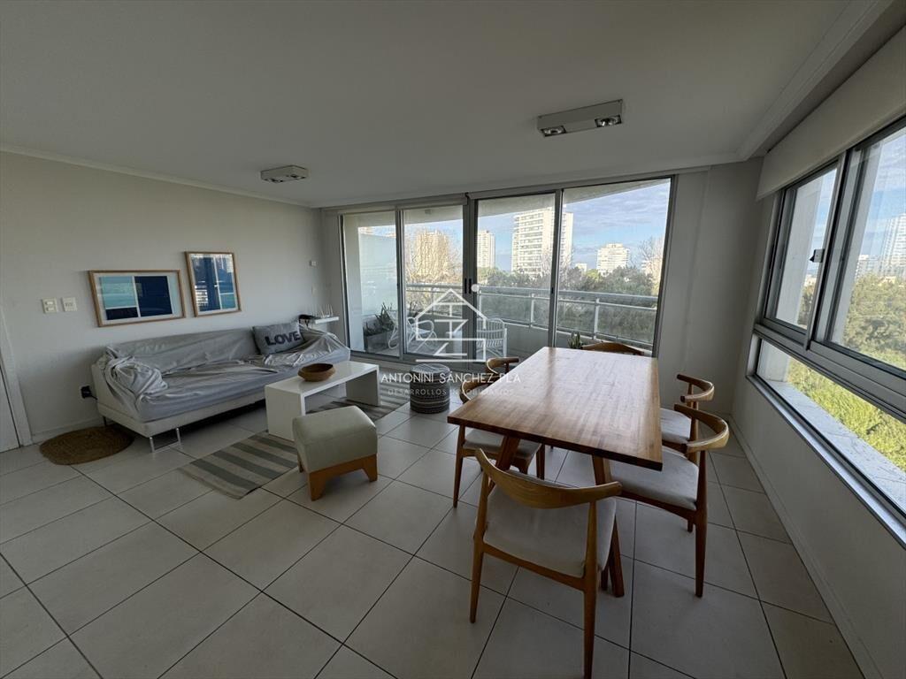 Apartamento de dos dormitorios en ventsa en Punta