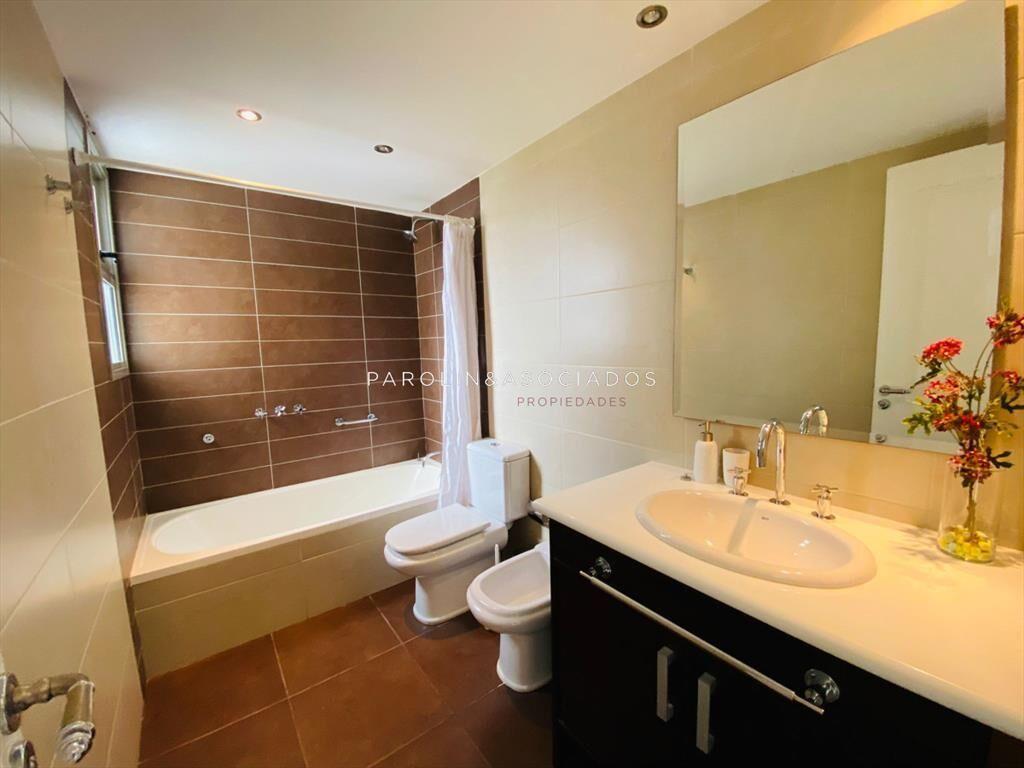 Apartamento en venta de 4 dormitorios en Torre