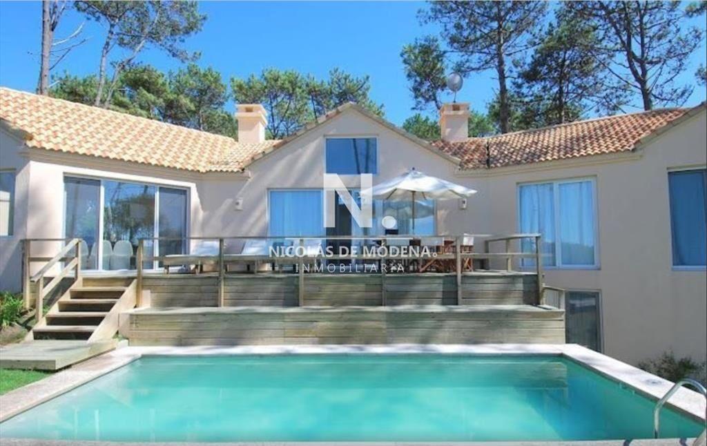 Casa en Laguna Blanca - La Barra