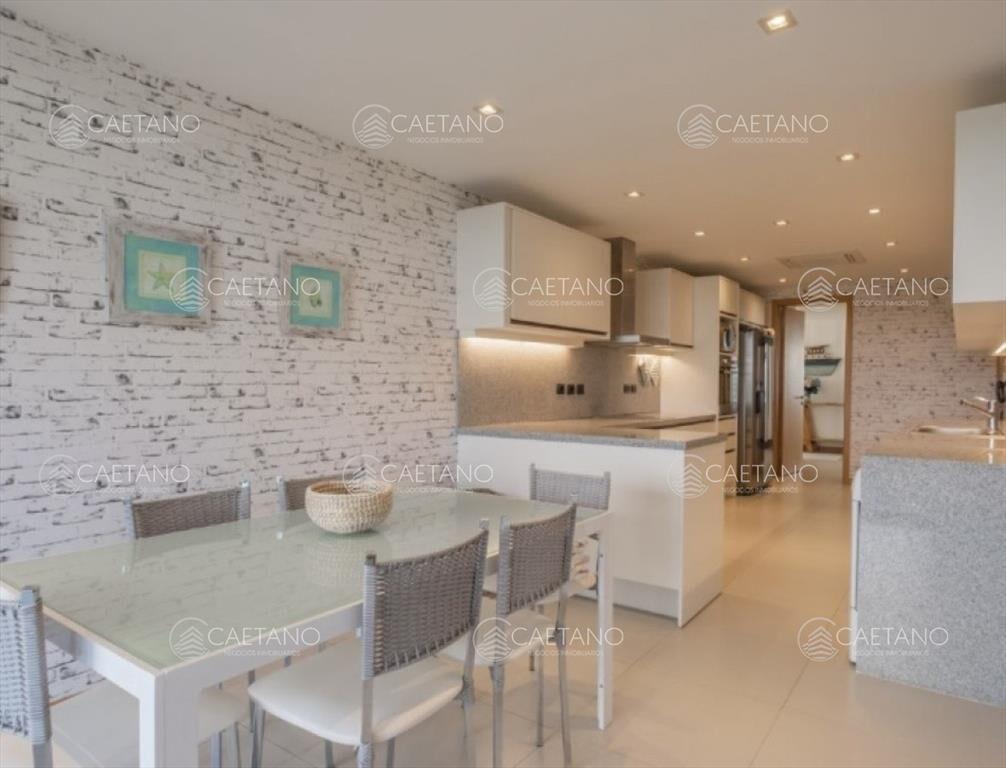 Alquiler espectacular penthouse duplex Punta del