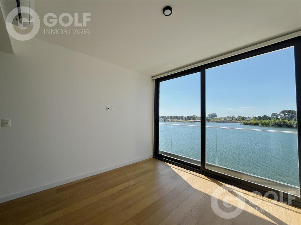 Venta de Villa de 3 dormitorios en Carrasco Boating