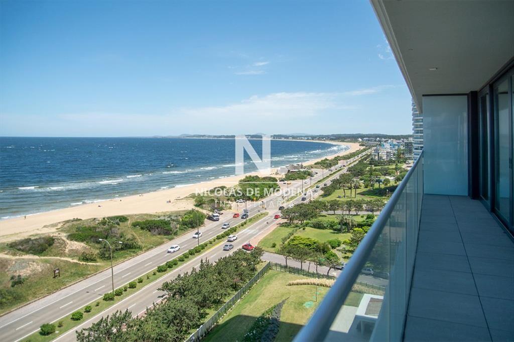 Departamento de 3 suites en Alquiler frente al mar. Venetia