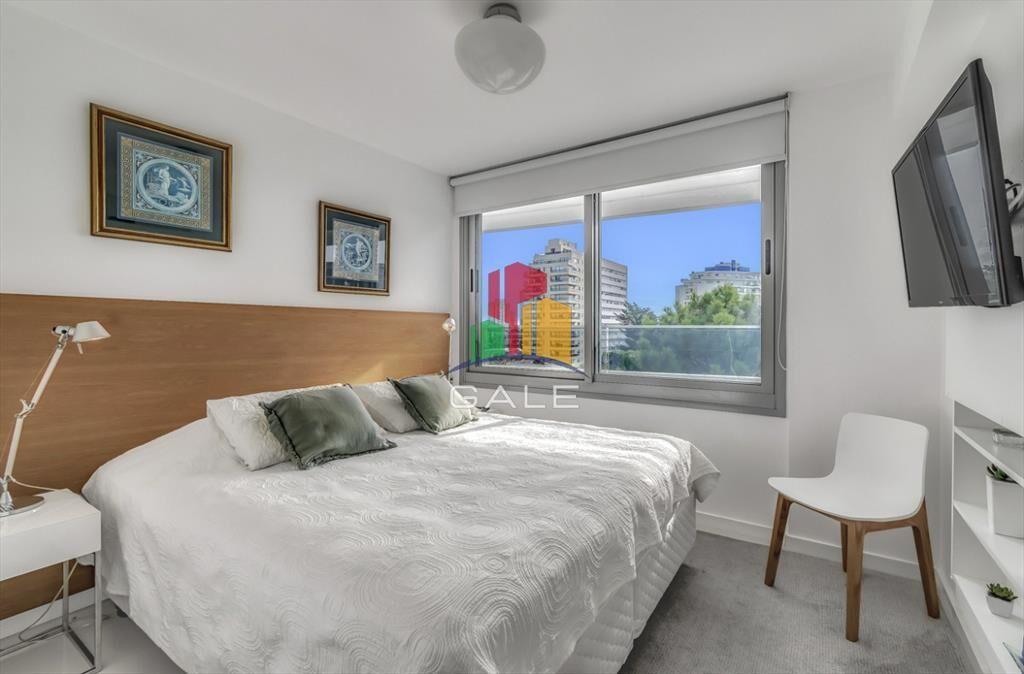 APARTAMENTO EN PUNTA DEL ESTE
