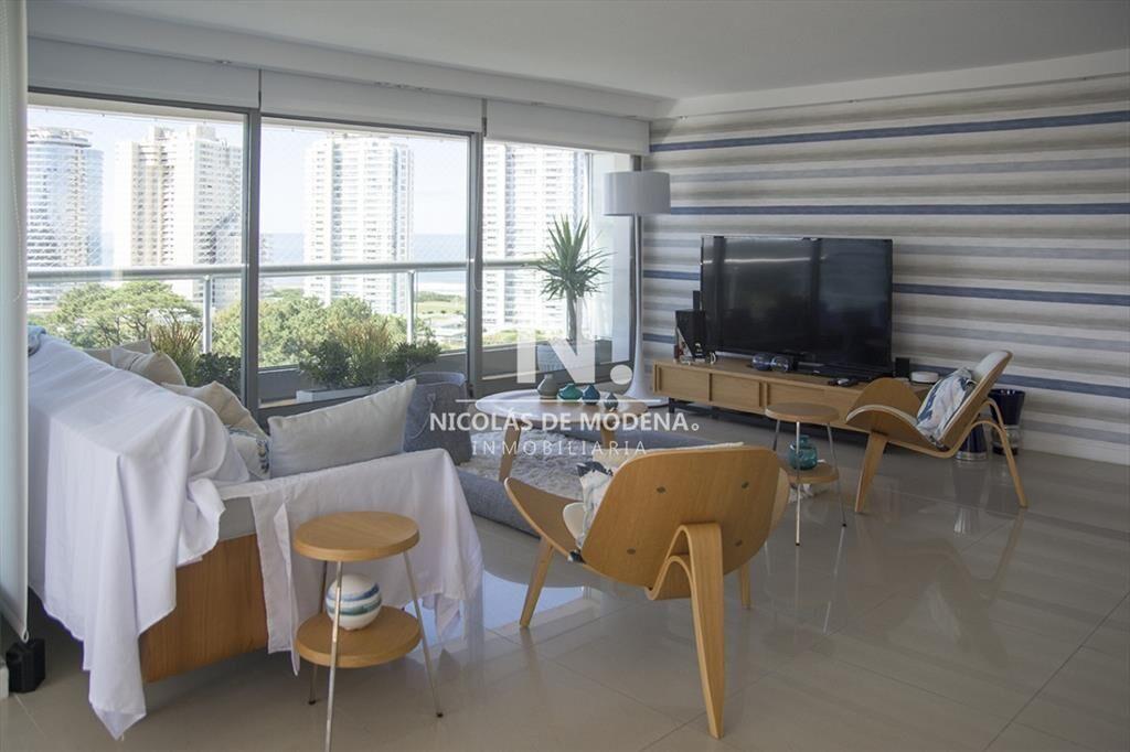 Vende gran apartamento en Brava - Punta del Este
