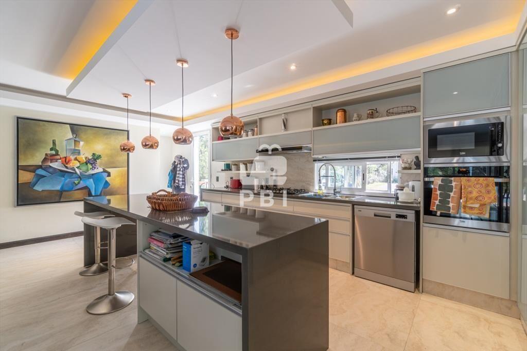Casa de 3 dormitorios en suite en Design Village,