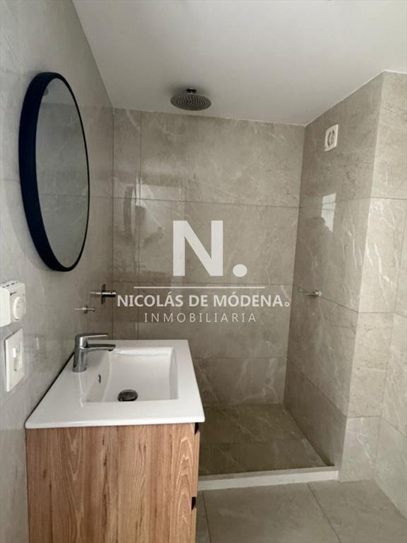 Vende impecable apartamento de 2 dormitorios en