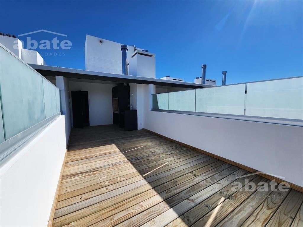 Venta de monoambiente con Solárium con parrillero en comple