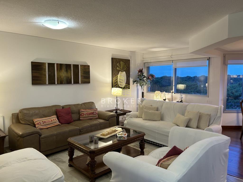 Venta de apartamento hecho a nuevo en una de las