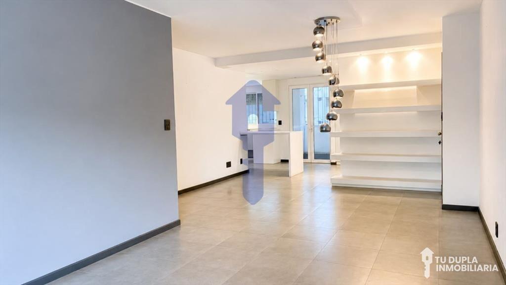 Venta apartamento 3 dormitorios 2 baños y box en tres cruc