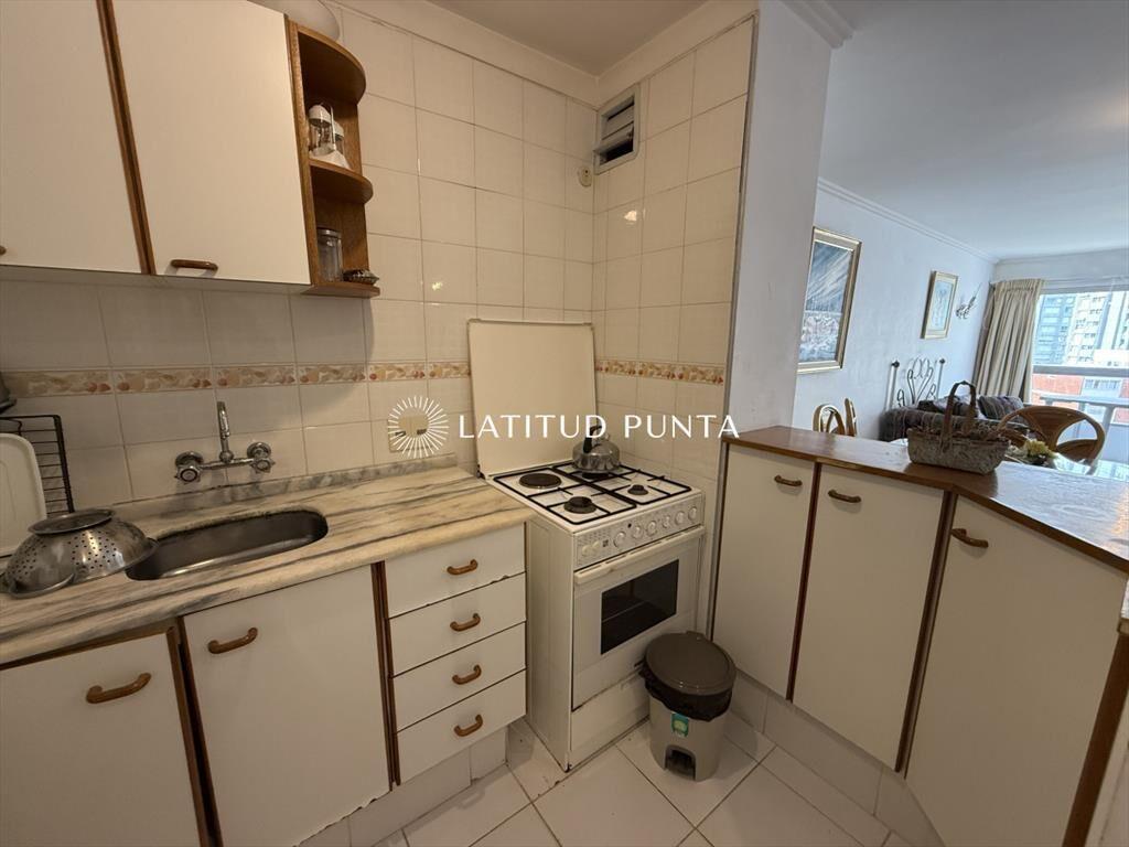 Apartamento de 1 dormitorio y medio en Brava