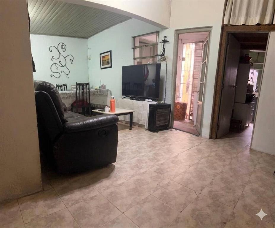 Venta Casa 3 dormitorios 2 baños, Brazo Oriental