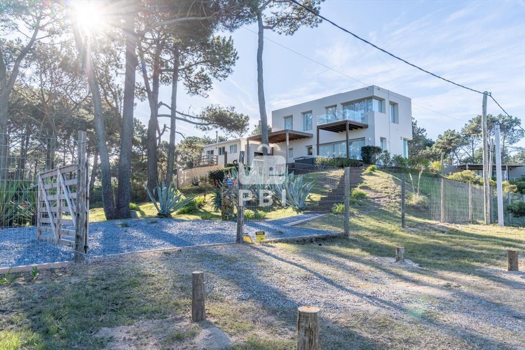 Alquiler temporal casa 3 dormitorios en Punta Ballena