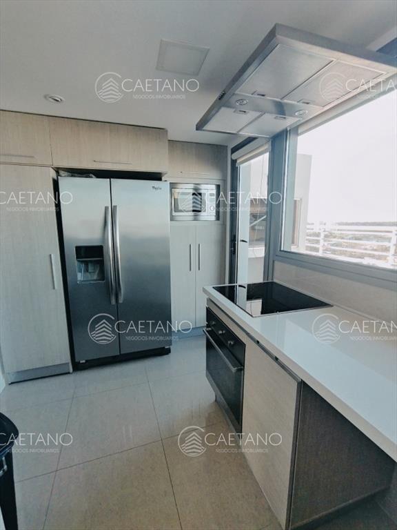 VENTA DE HERMOSO PENTHOUSE DE 2 DORMITORIOS CON Y