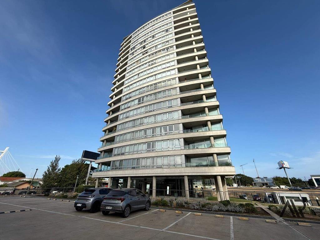 Apartamento en venta c/ cochera en Parque Miramar