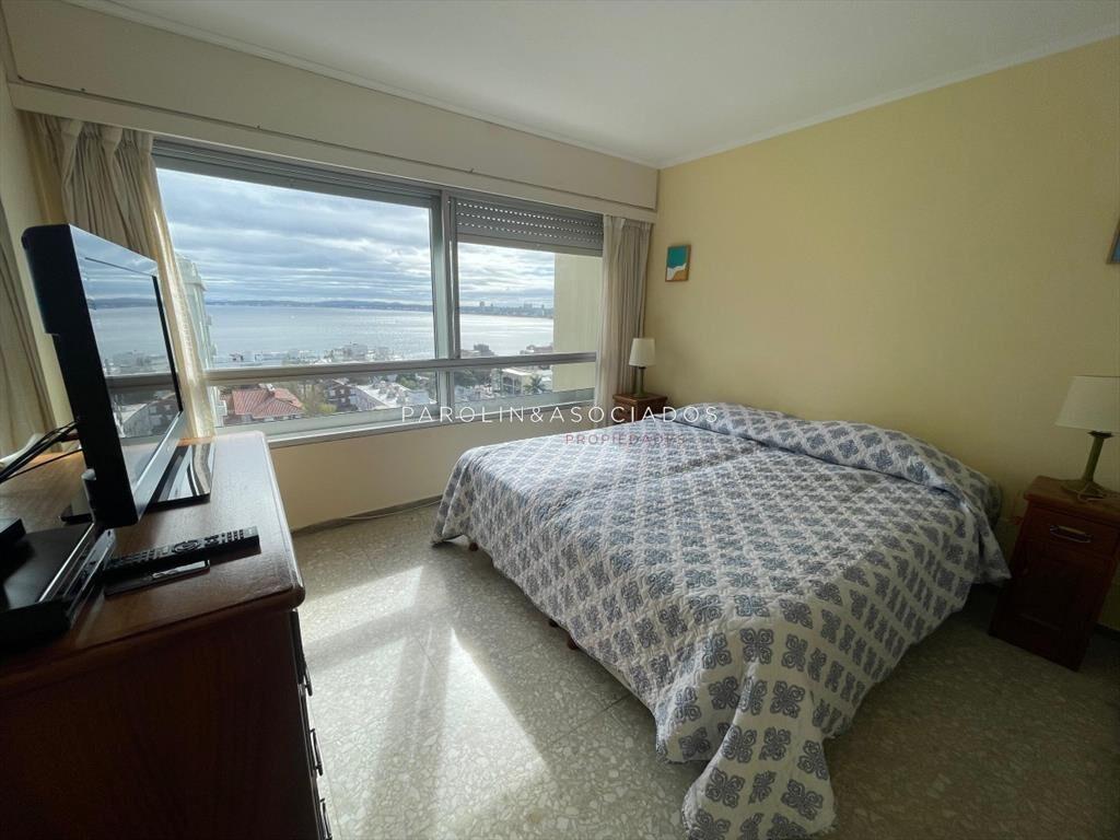 Apartamento en venta de 3 dormitorios en Punta