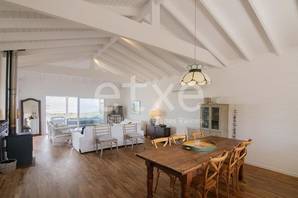 Venta de Casa en La Pedrera, Rocha. ...