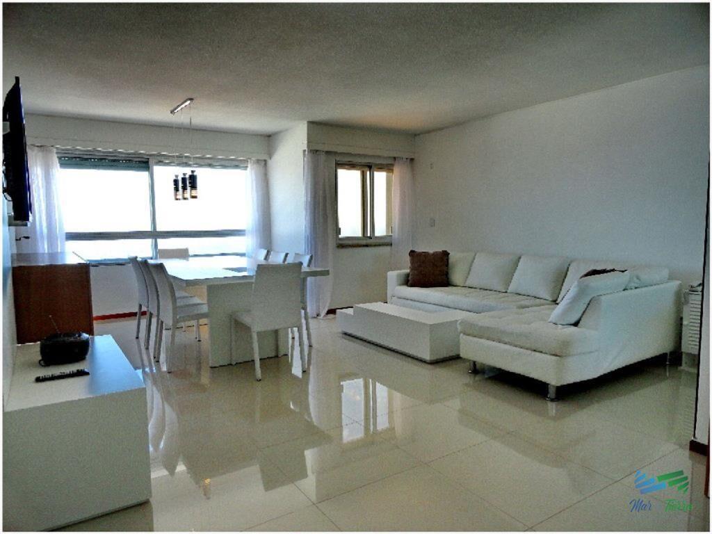 Apartamento en venta de 3 dormitorios en Punta