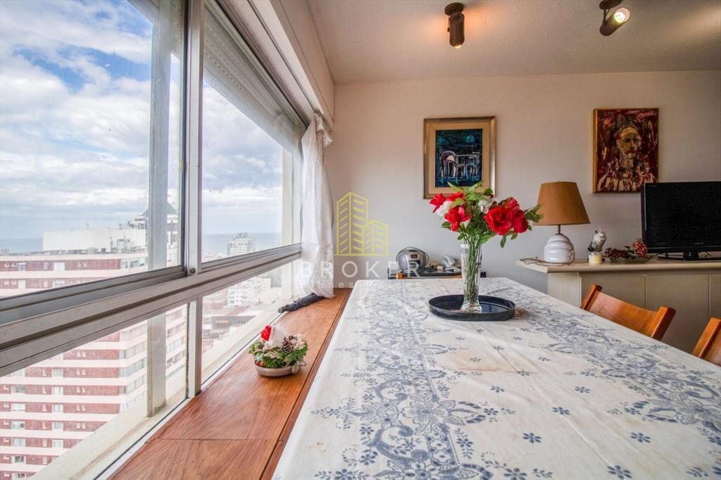 Venta de apartamento 3 dormitorios en peninsula.