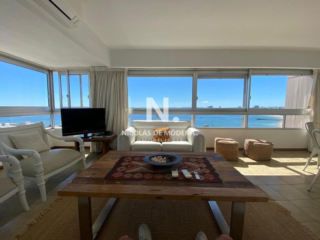 Apto en Peninsula de 3 dor, 3 baños cocina con