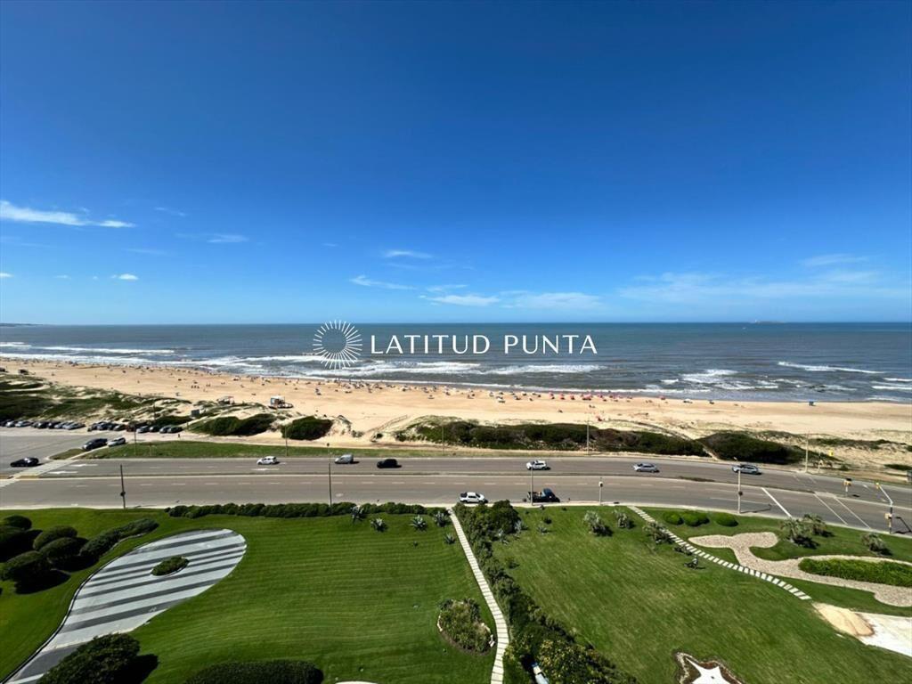 Apartamento en Torre Delfín, 3 dormitorios más