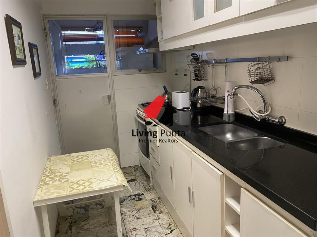 Hermoso apartamento estilo casita a una cuadra