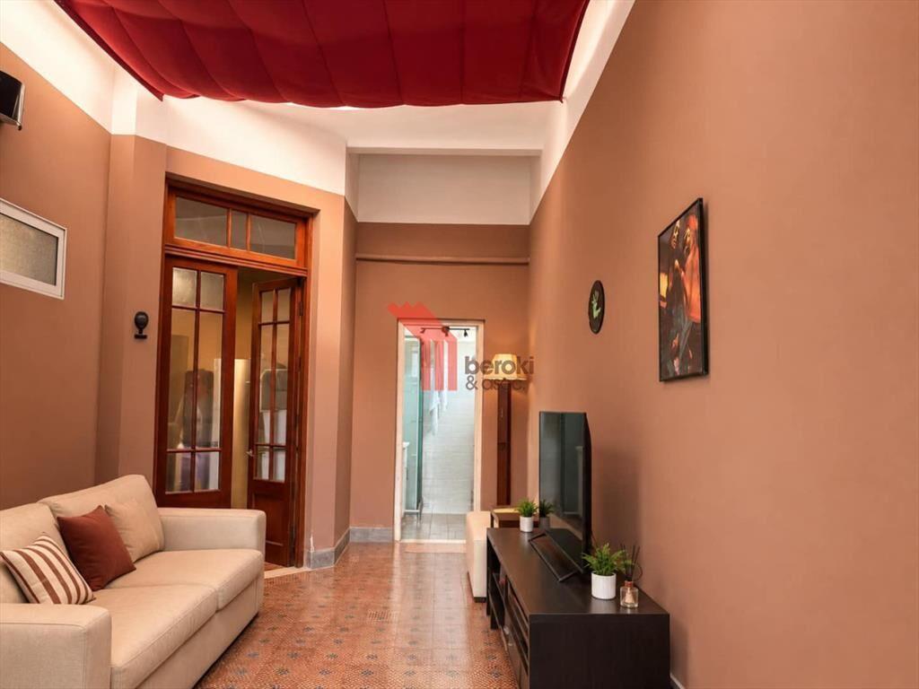 Venta 4 apartamentos y garajes con renta, Brazo Oriental