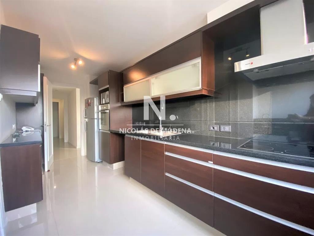 Impecable departamento, comodo e iluminado.