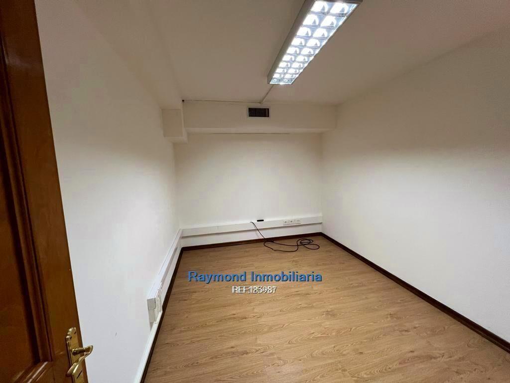 Venta excelente oficina de 100m2 en Ciudad Vieja