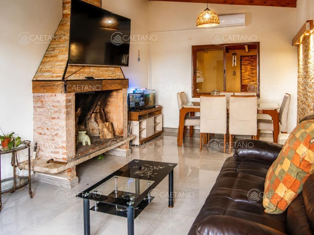En venta casa de 4 dormitorios en Barrio 4 H en Maldonado,