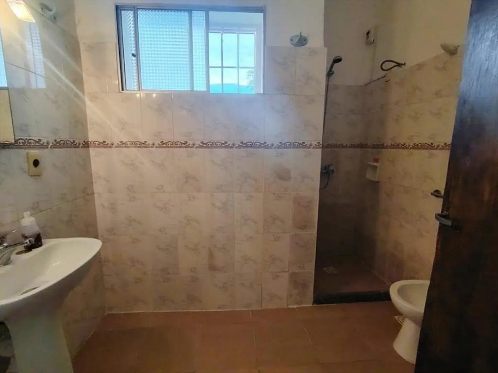 Casa en venta c/ cochera en Canelones