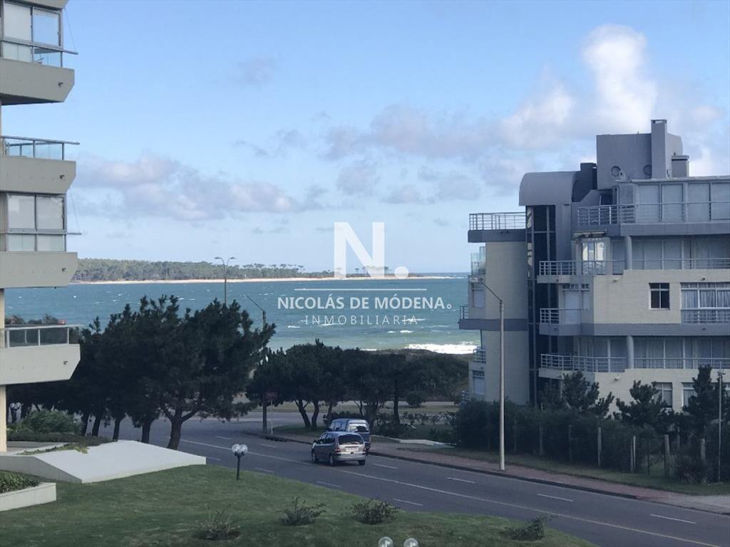 Apartamento en mansa, 3 dormitorios consulte!