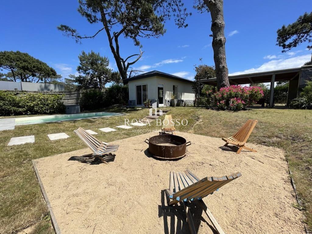 Casa en alquiler con piscina José Ignacio