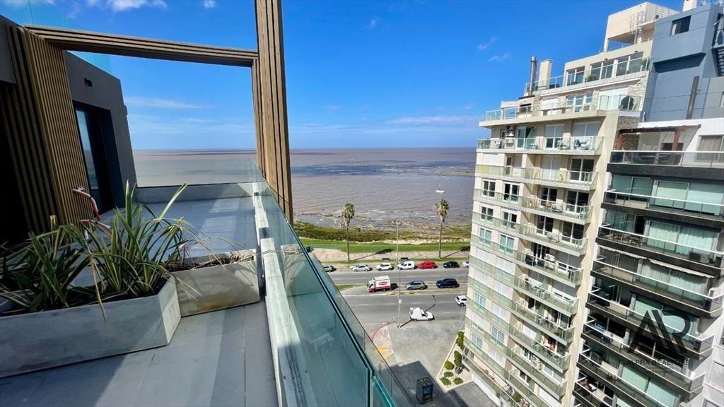 Apartamento en venta de 1 dormitorio c/ cochera en Punta...