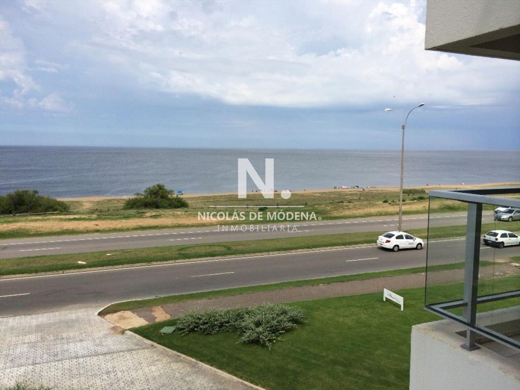 Hermoso apartamento con excelente vista!