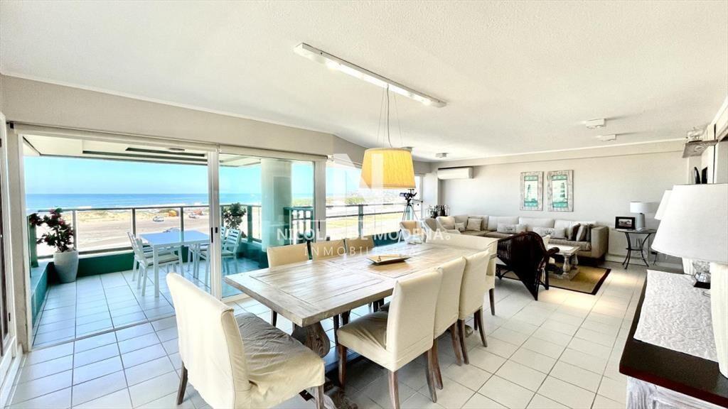 Apartamento de 4 dormitorios en venta, Brava -