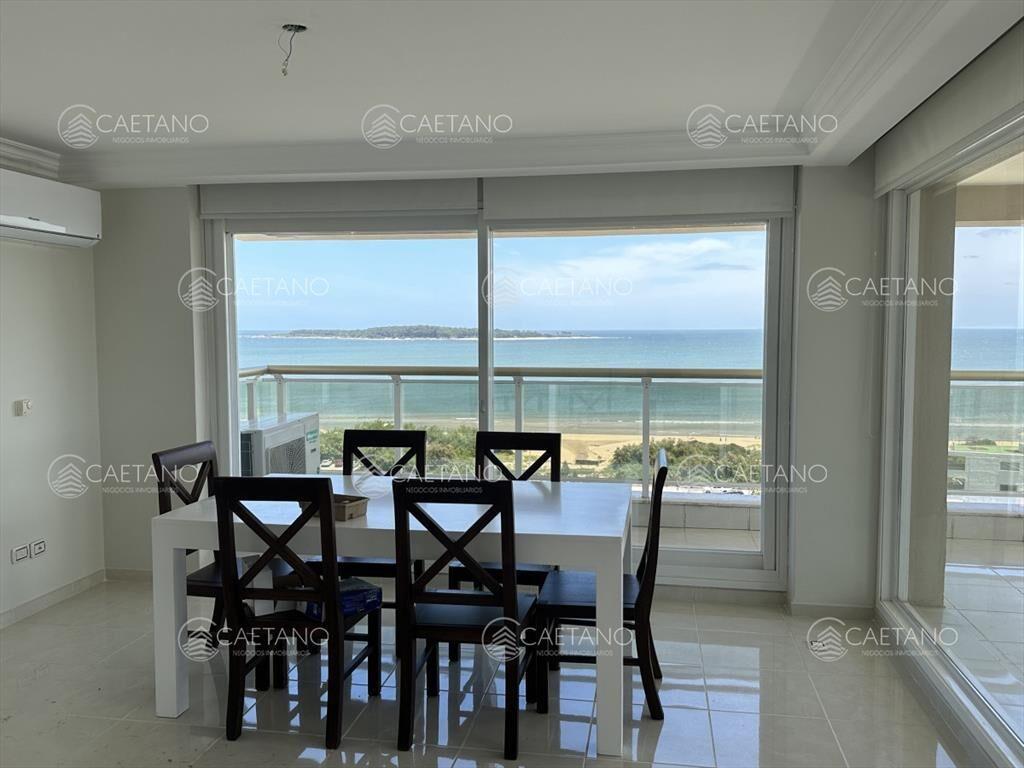 Espectacular apartamento en Mansa Punta del Este,