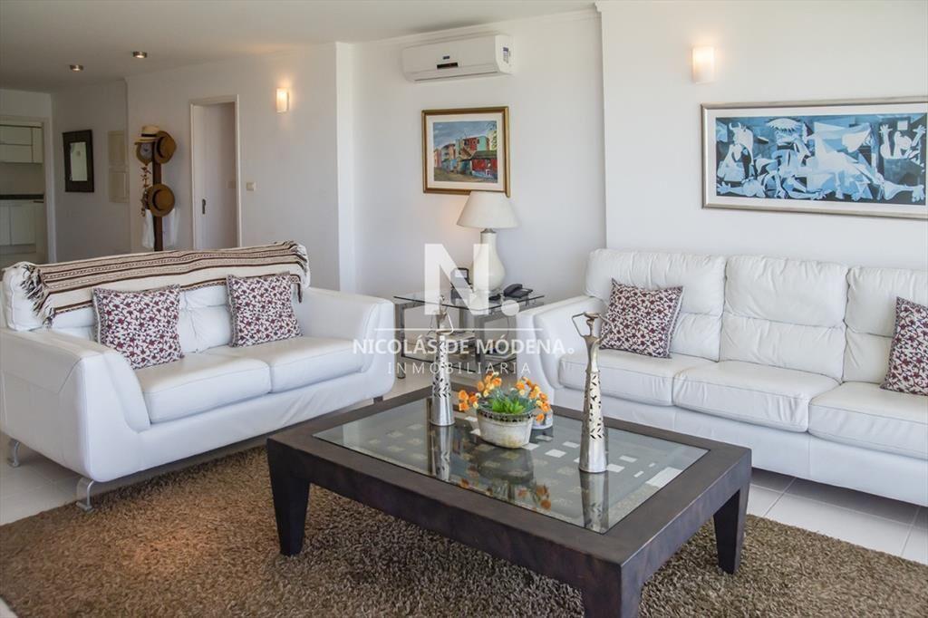 departamento en venta de 3 dormitorios en playa