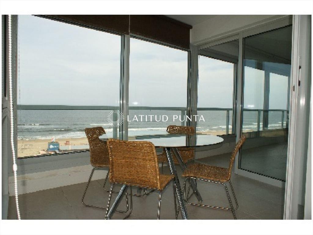 Apartamento en Le Parc, 3 suites más dependencia
