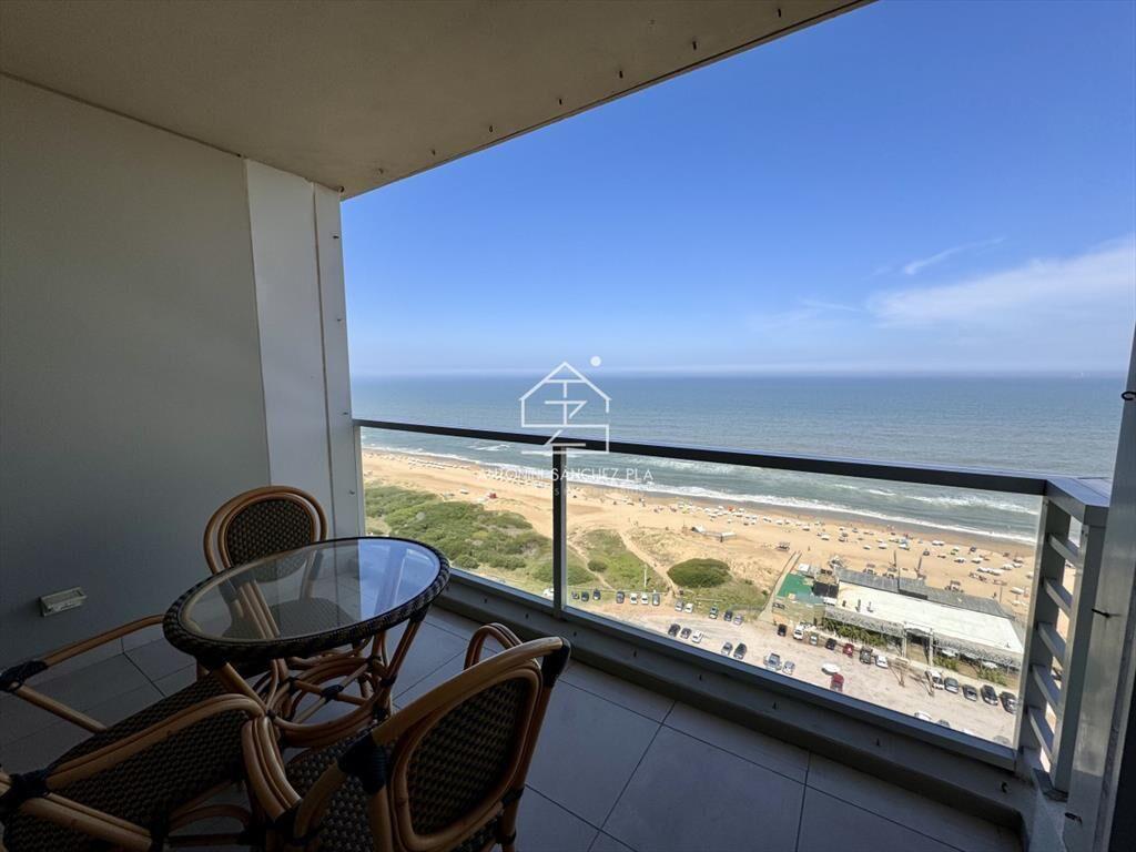 Venta Apartamento 2 dormitorios y servicio Le Del