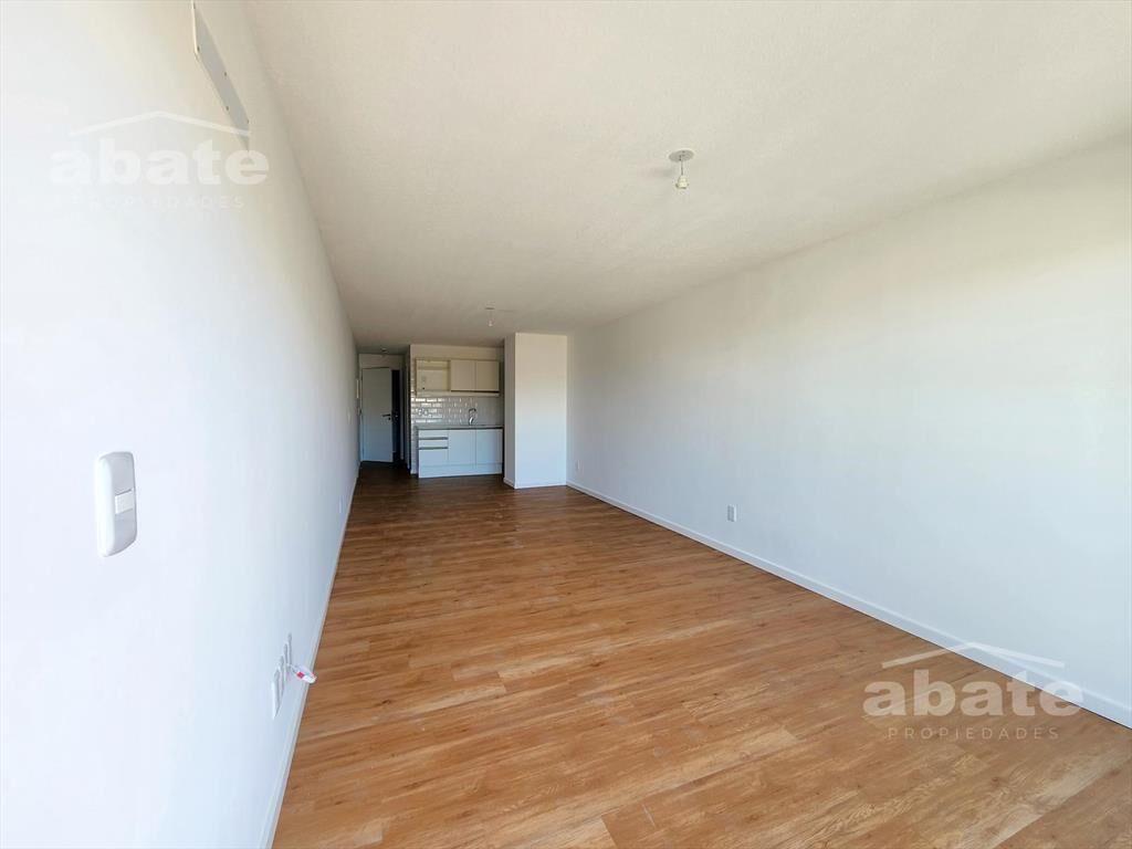 Venta de monoambiente con Solárium con parrillero en comple
