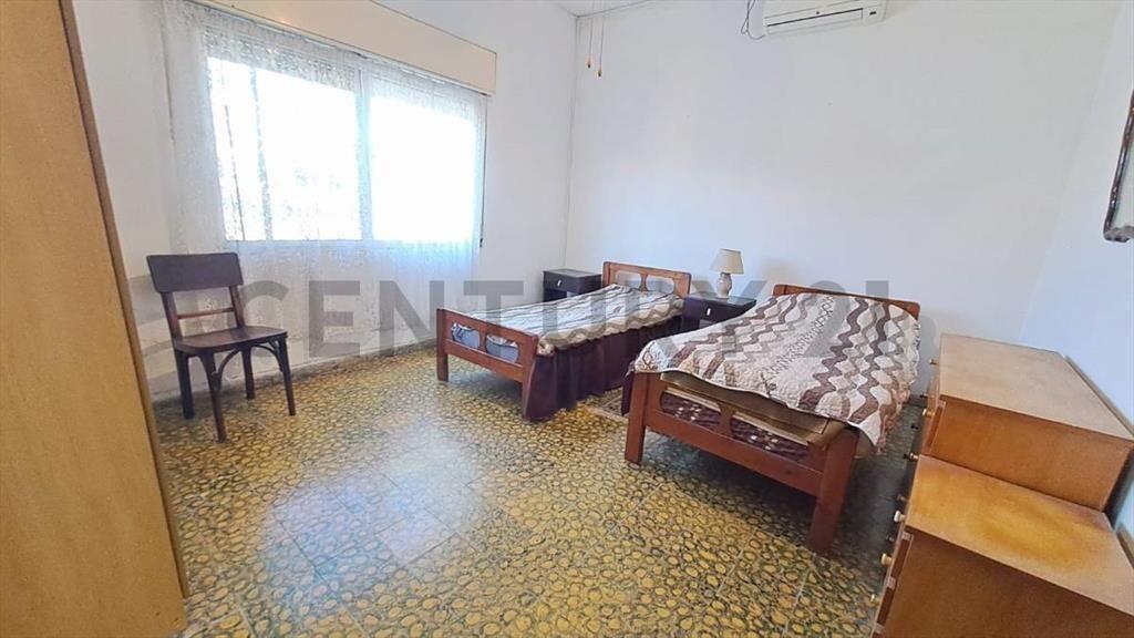 Venta|Casa prox Shopp y Centro|2dormitorios|cochera|parri...