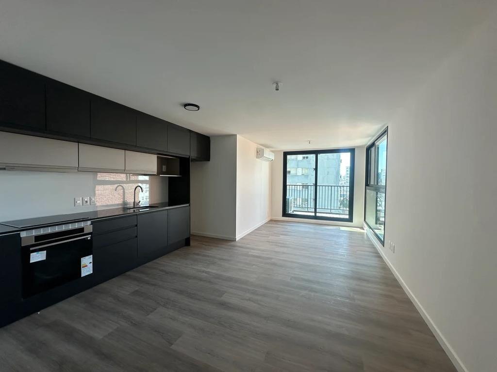 Venta de Apartamento de 1 Dormitorio y Garaje, en Pocitos